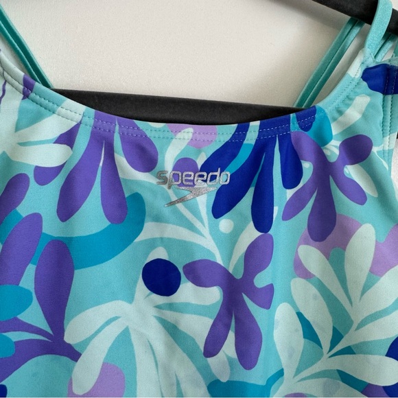 Girl Speedo swim suit - Picture 2 of 5